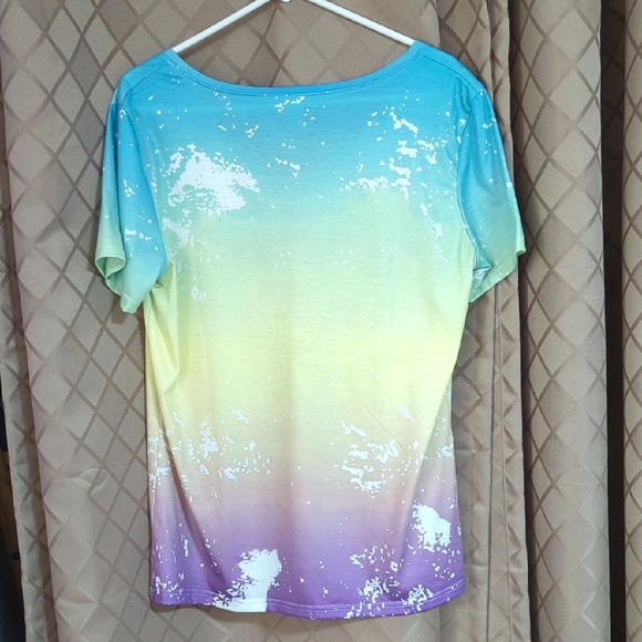⭐2 For $5⭐ Multicolor Gradient Women's Top - Picture 3 of 4